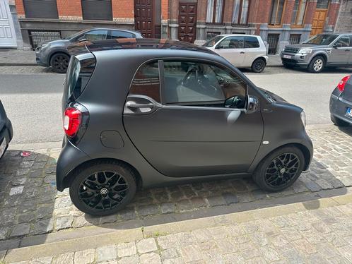 Smart fortwo, Autos, Smart, Particulier, ForTwo, ABS, Phares directionnels, Régulateur de distance, Airbags, Air conditionné, Alarme