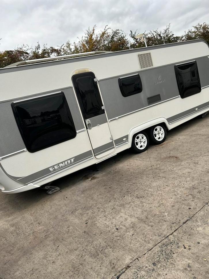 Fendt diamanten 650, Caravans en Kamperen, Caravans, tot en met 4, 1500 - 2000 kg, Rondzit, Fendt, Frans bed, 6 tot 7 meter, 100 kg of meer