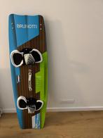 Brunotti Dimension kiteboard 138x42, Watersport en Boten, Kitesurfen, Twintip, Ophalen, Gebruikt, Kiteboard