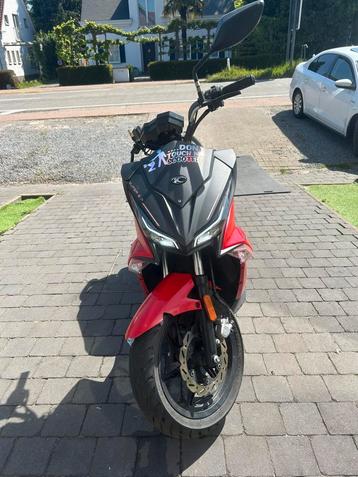 Kymco super 8R, Fietsen en Brommers, Ophalen