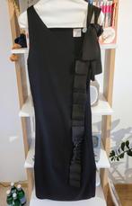 Red Valentino - Zwarte Gebreide Asymmetrische Jurk Met Sjerp, Kleding | Dames, Ophalen of Verzenden, Zo goed als nieuw, Maat 38/40 (M)