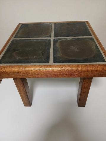 Bijzet tafel 47cm x 47cm x 36cm hoogte beschikbaar voor biedingen