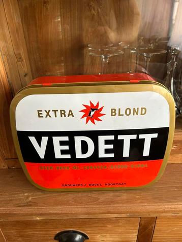 VEDETT bier blikken doos - Duvel Moortgat beschikbaar voor biedingen