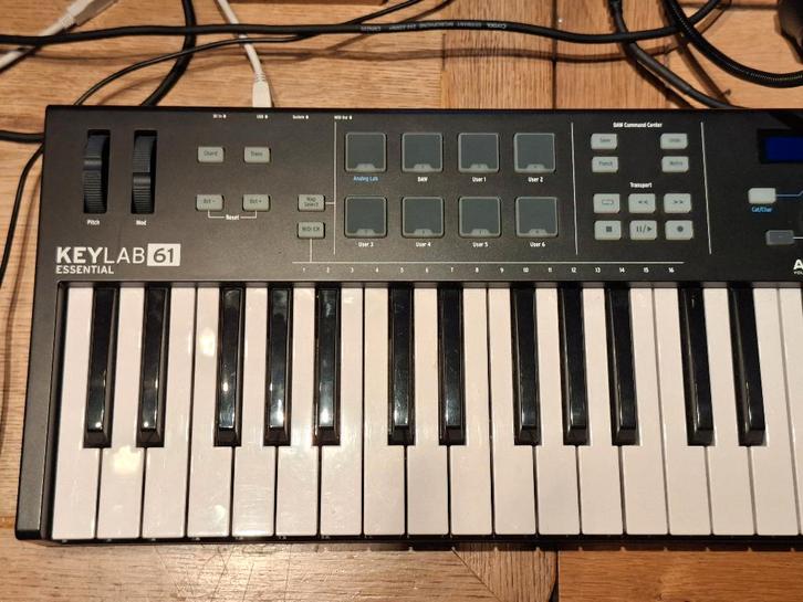 Arturia Keylab 61 touches mk1, Musique & Instruments, Équipement Midi, Comme neuf, Enlèvement ou Envoi