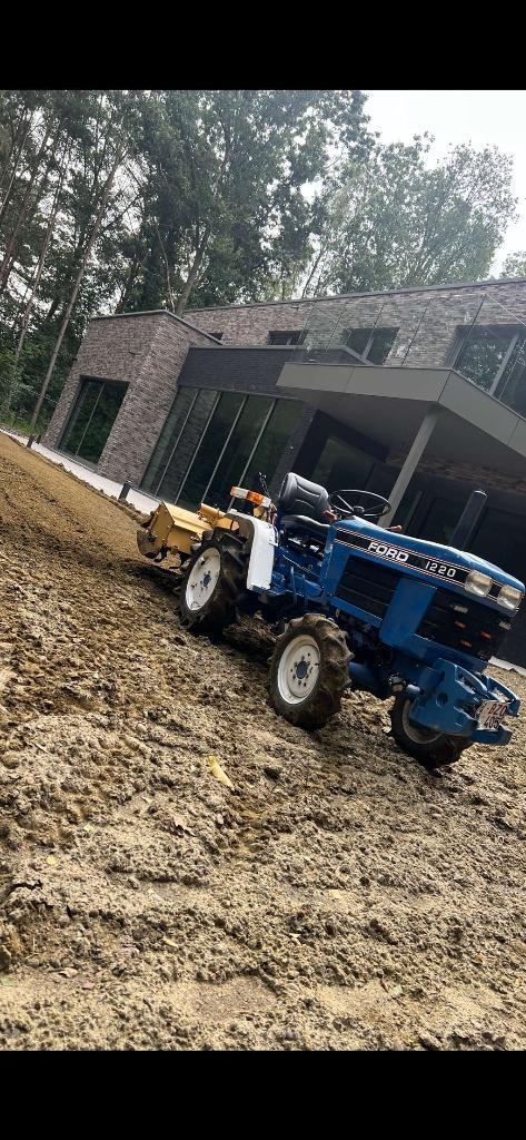 Mini-tracteur Tuinenleuckx outils, grue et chauffeur à louer, Articles professionnels, Agriculture | Tracteurs, 250 à 500 cm, Autres marques