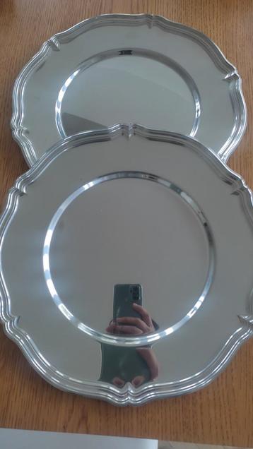 Lot de 2 plateaux de service WMF en cromargan  beschikbaar voor biedingen