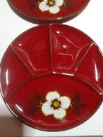 4 assiettes en céramique rouge (assiettes à fromage/fondue), Enlèvement, Comme neuf, Céramique, Assiettes(s)