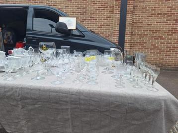 Allerlei rommelmarktspullen einde hobby  beschikbaar voor biedingen