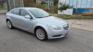 Opel Insignia Berline Km 100000 An 2009 en 1.6i Euro 5B Clim