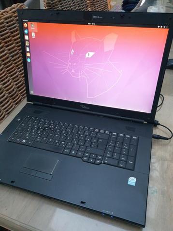17" Laptop Fujitsu Siemens 2.3 GHz met Linux