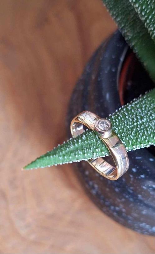 Pracht 14 karaat gouden tri-color damesring met diamant😍, Handtassen en Accessoires, Ringen, Gebruikt, Dame, 17 tot 18, Goud
