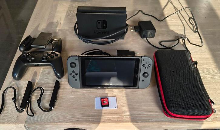 Nintendo switch lite in nieuwstaat, Games en Spelcomputers, Spelcomputers | Nintendo Switch, Zo goed als nieuw, Met 1 controller