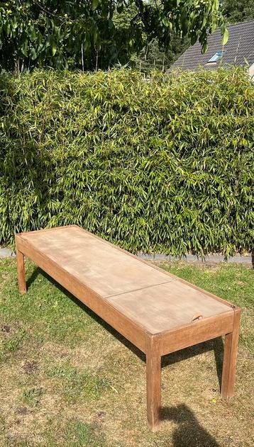 Tafel/TV-meubel beschikbaar voor biedingen