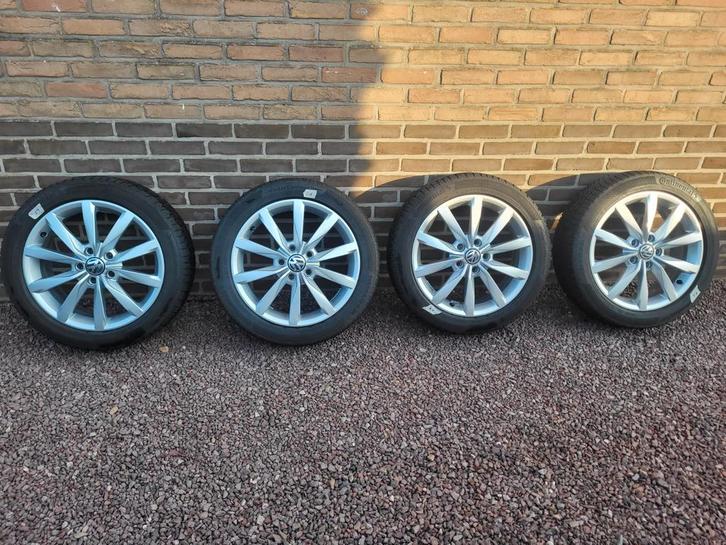 Originele Volkswagen Dijon 17” velgen (ET48) met Continental, Auto-onderdelen, Banden en Velgen, Band(en), Winterbanden, Gebruikt
