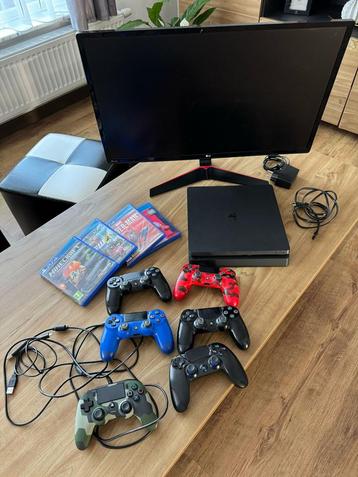 PlayStation 4 slim 1 TB, controllers en monitor, Avec 3 manettes ou plus, Enlèvement, Utilisé, 1 TB