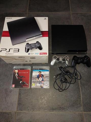PlayStation 3 , 120 G, 2 manettes , 2 jeux et la boîte  beschikbaar voor biedingen