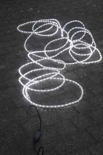 Sfeervolle verlichtingsslang 14 m beschikbaar voor biedingen