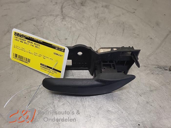 Portiergreep 2Deurs rechts van een Iveco New Daily, Auto-onderdelen, Carrosserie, Overige automerken, Gebruikt, 3 maanden garantie