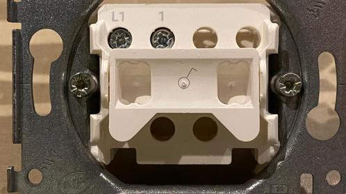 Elektrische schakelaars Niko, Doe-het-zelf en Bouw, Elektriciteit en Kabels, Gebruikt, Schakelaar, Ophalen of Verzenden