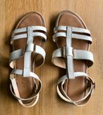 Witte platte sandalen van Scapa, Kleding | Dames, Sandalen of Muiltjes, Ophalen of Verzenden, Wit, Zo goed als nieuw
