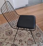 Chaises Vintage en métal avec siège en simili cuir ., Maison & Meubles, Chaises, Enlèvement, Utilisé, Métal, Quatre