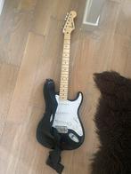 Fender squire stratocaster set met versterker en kabels, Muziek en Instrumenten, Snaarinstrumenten | Gitaren | Elektrisch, Ophalen
