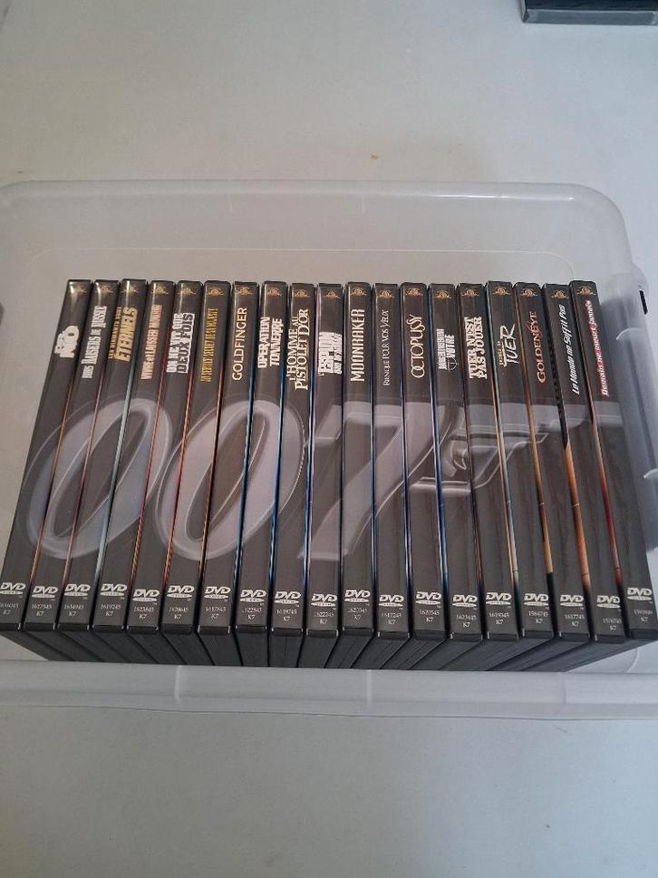Collection dvds "James Bond", CD & DVD, DVD | Action, Comme neuf, Thriller d'action, Coffret, À partir de 9 ans, Enlèvement ou Envoi