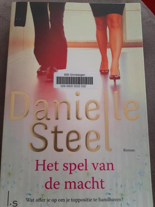 Danielle Steel - Het spel van de macht, Boeken, Romans, Zo goed als nieuw, Ophalen of Verzenden