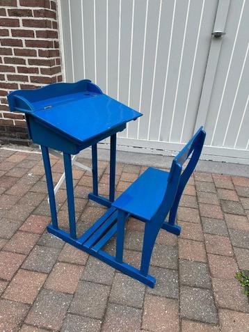 lessenaar jaren 60 beschikbaar voor biedingen
