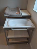 Verzorgingstafel met bad, Kinderen en Baby's, Badjes en Verzorging, Zo goed als nieuw, Badje, Standaard, Ophalen