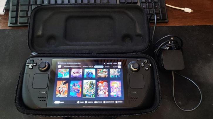 Steam Deck LCD 1TB - Hoesje - Oplader, Games en Spelcomputers, Spelcomputers | Overige, Zo goed als nieuw, Ophalen