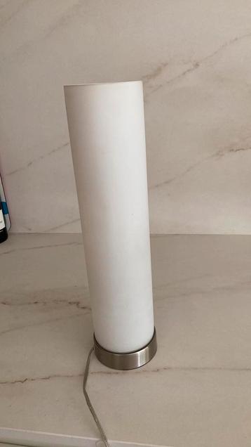 Tafellamp beschikbaar voor biedingen