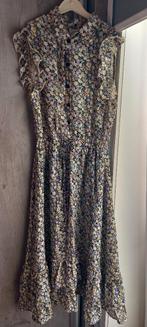 Robe fleurie Taille retour 134 140, RETOUR, Robe ou Jupe, Enlèvement ou Envoi, Comme neuf