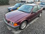 Bmw e36 316i, Autos, BMW, Rouge, 190 g/km, 5 portes, Air conditionné