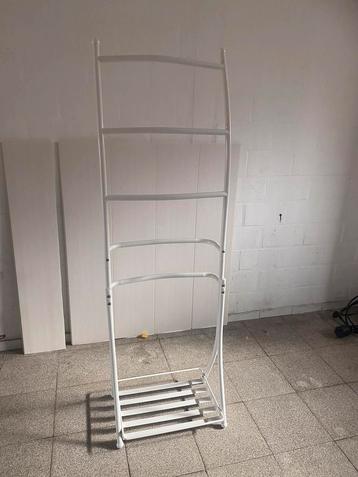 Handdoekrek beschikbaar voor biedingen