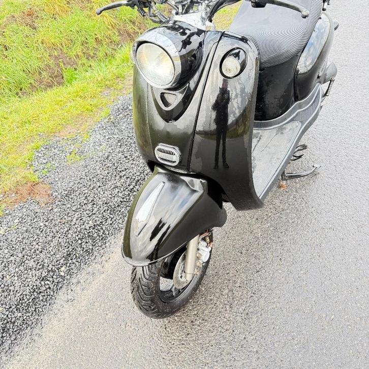 trottinette de classe A, 2,5 km, heure, en bon état, Vélos & Vélomoteurs, Vélomoteurs & Scooters bridés, Comme neuf, Autres marques