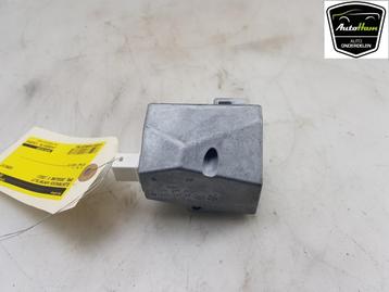 CONTACTSLOT ELECTR. Opel Crossland (X) (01-2017/05-2018) beschikbaar voor biedingen