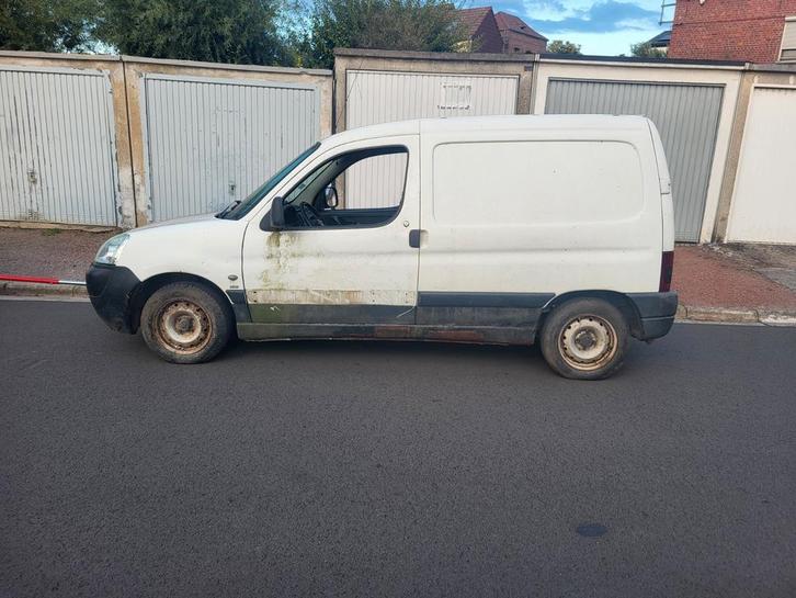 A vendre pour pièces Peugeot partner, Auto's, Bestelwagens en Lichte vracht, Particulier, Peugeot, Diesel, Handgeschakeld, Ophalen