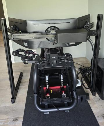 Sim Racing Rig (nieuwstaat- 4 maand oud), Enlèvement, Neuf