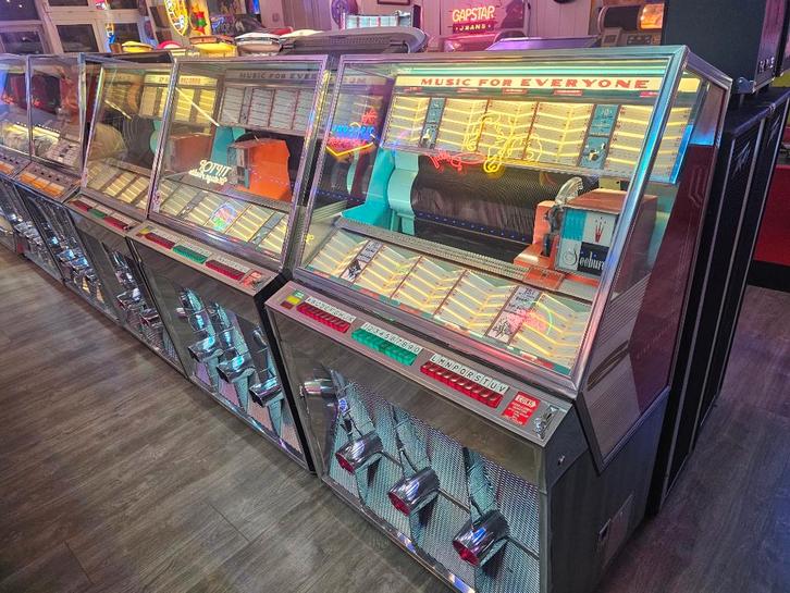 Seeburg 201, Verzamelen, Automaten | Jukeboxen, Zo goed als nieuw, Seeburg, 1950 tot 1960, Met singles, Ophalen