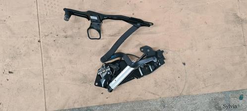 Cabriodak kap scharnier rechts BMW 1 serie E88 7174774, Auto-onderdelen, Carrosserie, BMW, Gebruikt, Ophalen of Verzenden