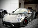 Porsche 992 Carrera 4 GTS PDK Cabriolet (bj 2022, automaat), Auto's, Automaat, 4 zetels, Gebruikt, Beige