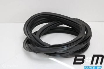 Portierrubber rechtsachter VW Golf 7 5G6867914B beschikbaar voor biedingen