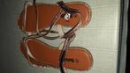 Sandalen goudkleurig maat 38, Ophalen, Nieuw, Beige
