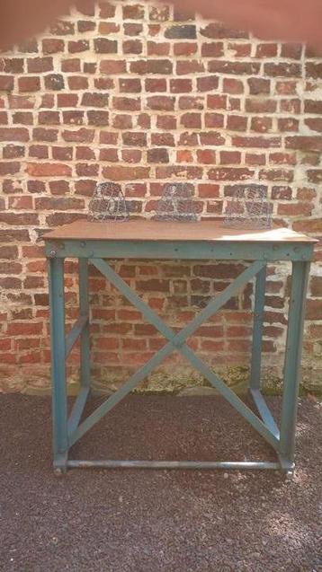 SIDE TABLE - BIJZETTAFEL industrieel SCAPA, Ophalen, Gebruikt, Rechthoekig, Metaal