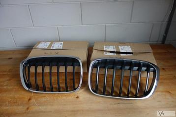 BMW X1 F48 2014 - 2019 grille nier in de bumper rechts €30 beschikbaar voor biedingen