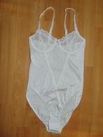 Body met kant maat S/ 75B nieuwstaat, Kleding | Dames, Ondergoed en Lingerie, Ophalen of Verzenden, Wit, Body of Korset