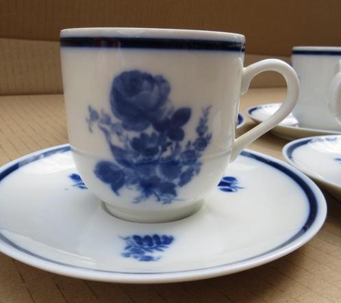4 tassen met schoteltje - Mosa Maastricht, Antiek en Kunst, Antiek | Servies los, Ophalen