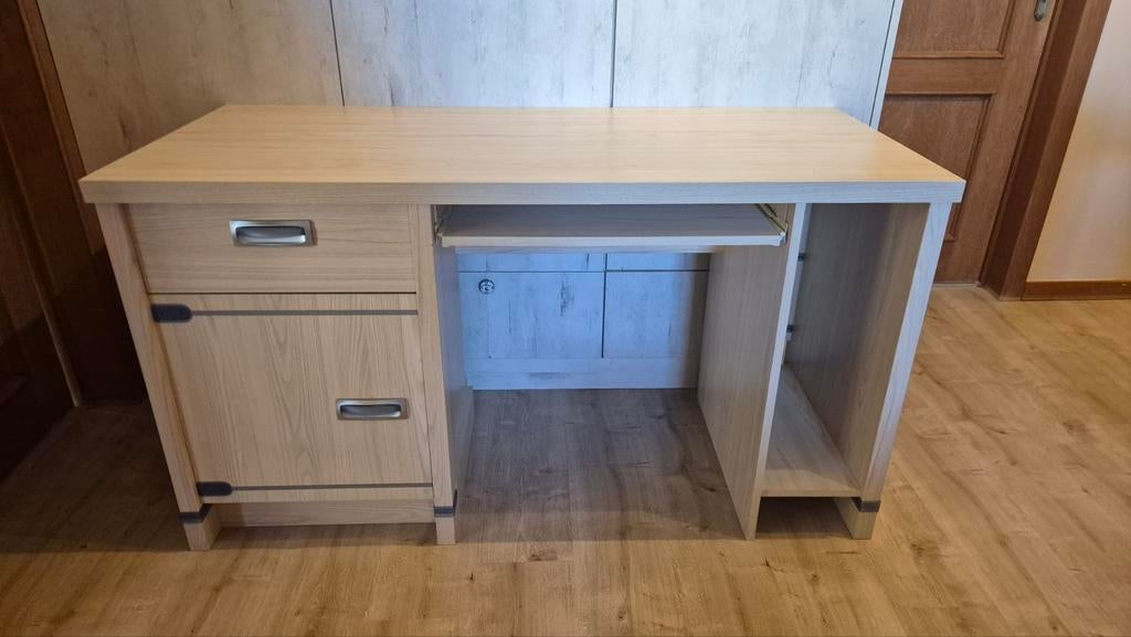 Bureau, Huis en Inrichting, Bureaus, Zo goed als nieuw, Ophalen