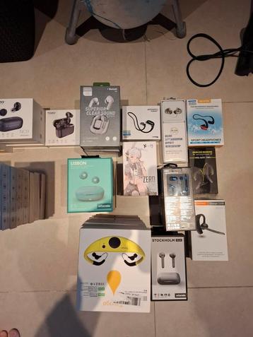 Lot oortjes te koop beschikbaar voor biedingen